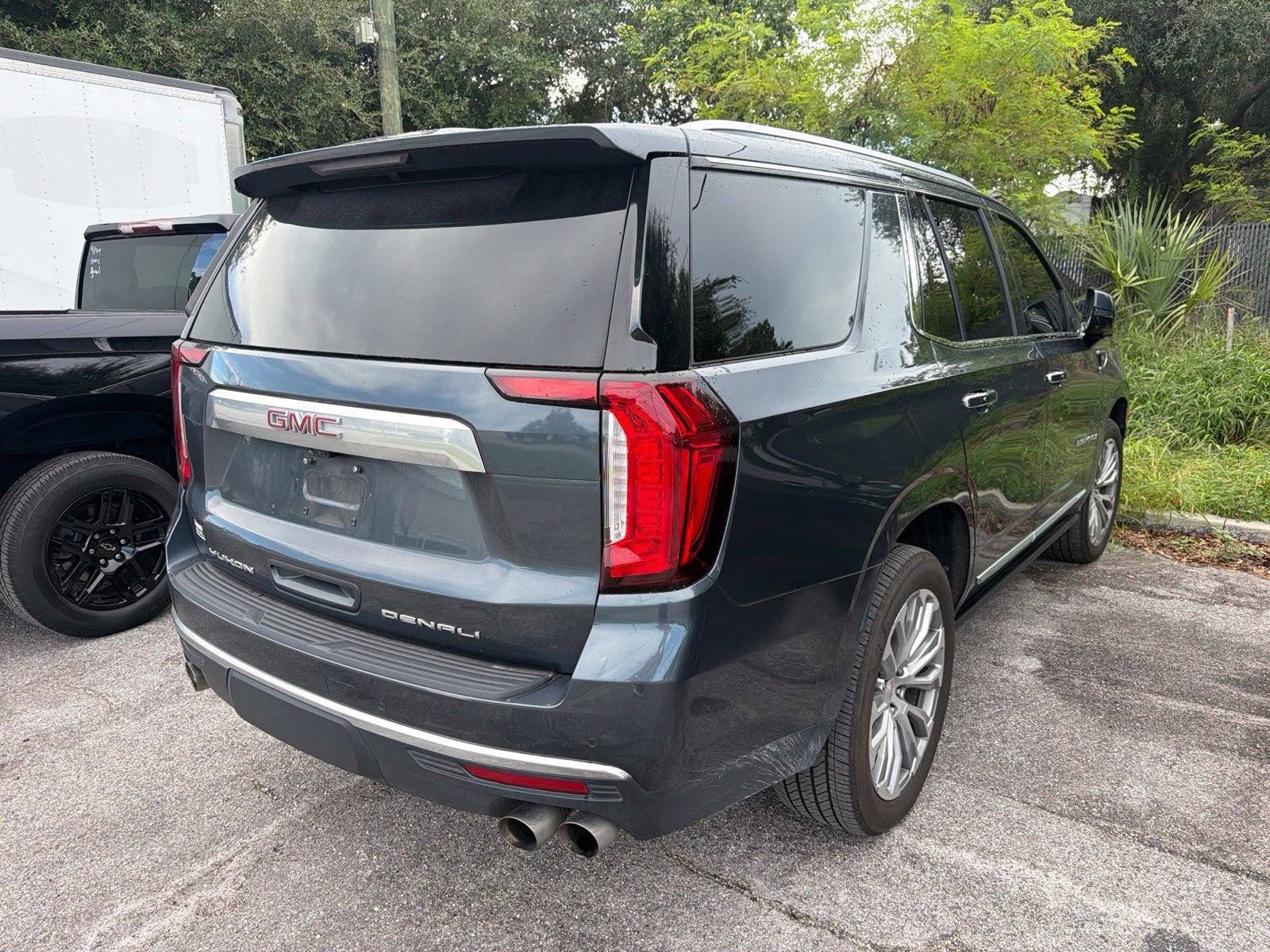 Used 2021 GMC Yukon Denali w/ Denali Ultimate Package AWD/4WD image 9
