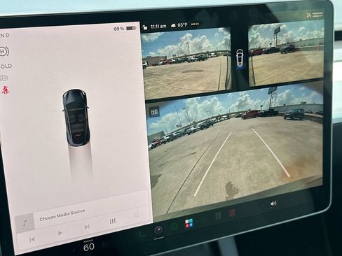 Used 2024 Tesla Model Y Long Range RWD image 15