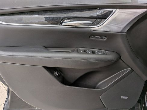 Used 2020 Cadillac XT5 Premium Luxury image 15