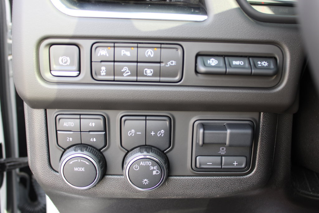 Used 2022 Chevrolet Tahoe Premier AWD/4WD image 21