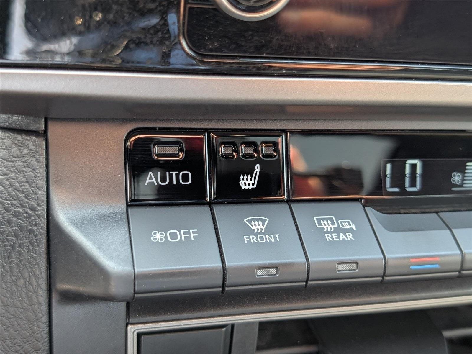Used 2025 Toyota Camry SE w/ Convenience Package FWD image 26