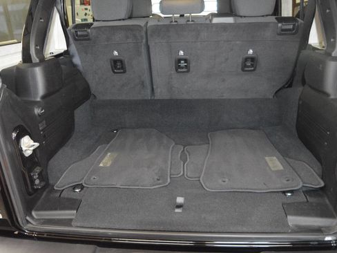 Used 2024 Jeep Wrangler Unlimited Sahara w/ Dual Top Group image 21