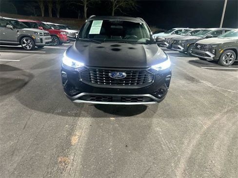 Used 2025 Ford Escape ST-Line image 11