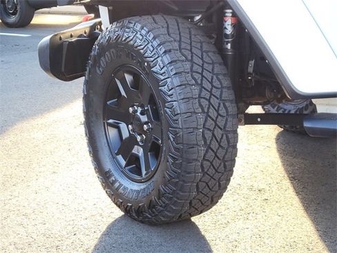 Used 2021 Jeep Gladiator Mojave image 34