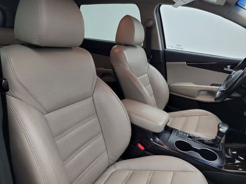 Used 2019 Kia Sorento EX image 21