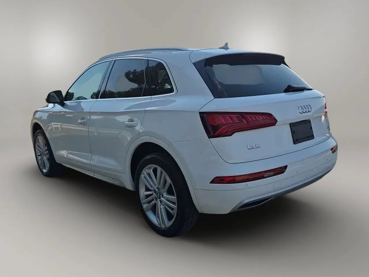 Used 2018 Audi Q5 2.0T Premium Plus w/ Premium Plus Package AWD/4WD image 6