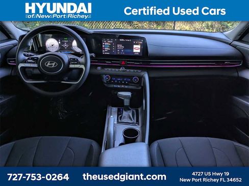 Used 2024 Hyundai Elantra SEL image 15