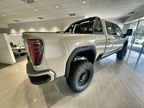 New 2026 GMC Sierra 2500 AT4 w/ AT4 Premium Plus Package AWD/4WD image 11