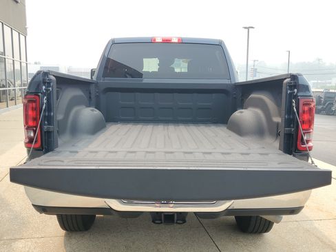Used 2026 RAM 2500 Big Horn AWD/4WD image 6