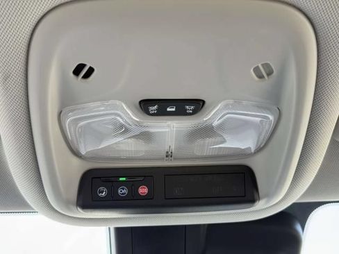 Used 2023 Chevrolet TrailBlazer LS FWD image 27