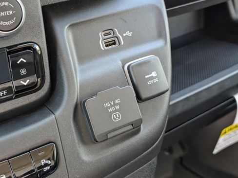 New 2024 RAM ProMaster 2500 w/ Quick Order Package 22H SLT+ image 23