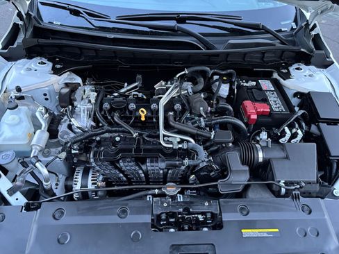 Used 2025 Nissan Altima 2.5 SR image 32