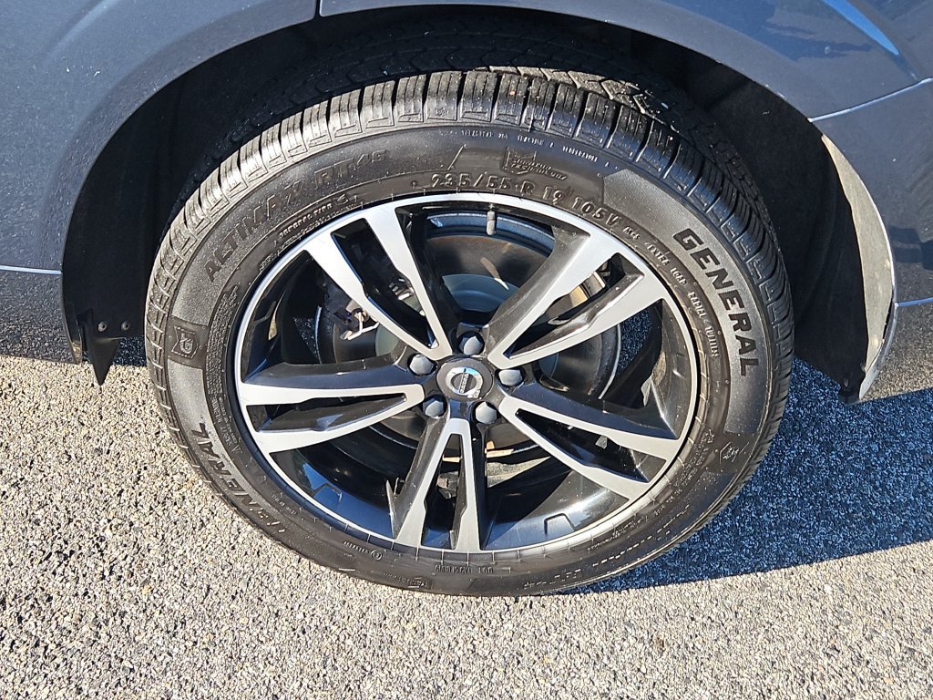 Used 2019 Volvo XC60 T6 Momentum w/ Multimedia Package AWD/4WD image 8