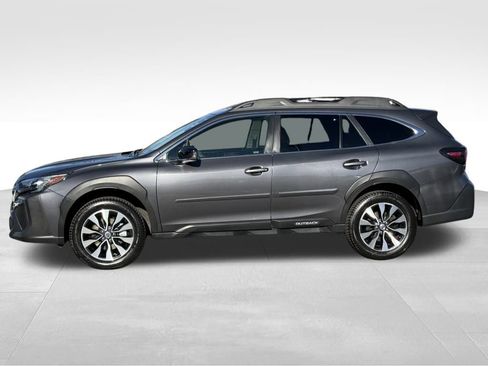 Used 2023 Subaru Outback Limited XT image 5