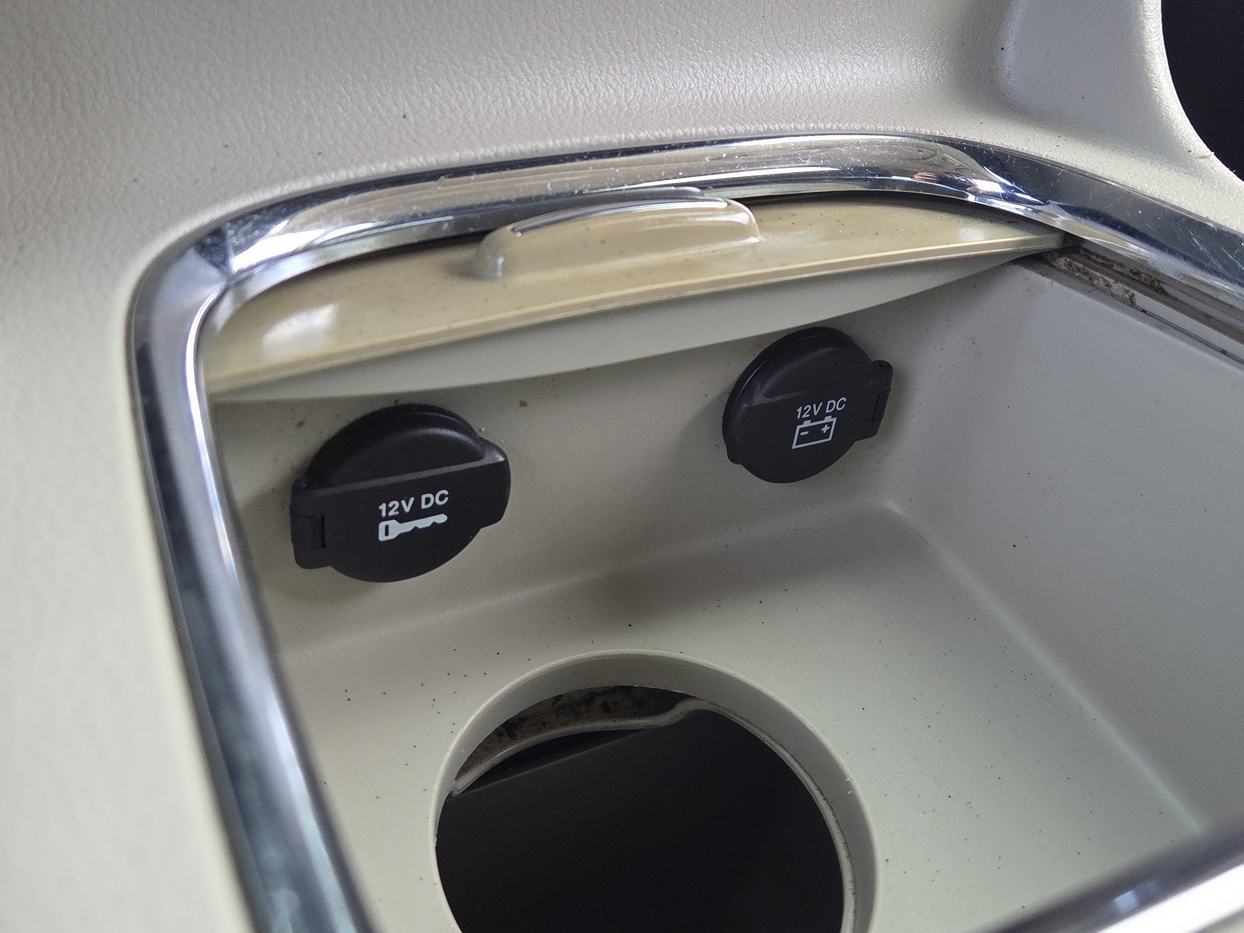 Used 2016 Dodge Grand Caravan SXT FWD image 16