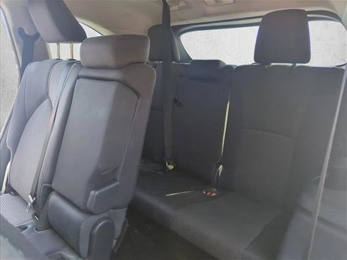 Used 2020 Toyota Highlander L image 21