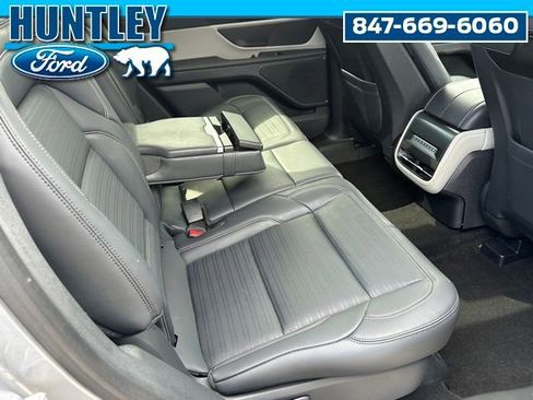 Used 2024 Lincoln Nautilus Reserve AWD/4WD image 10
