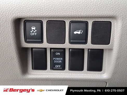 Used 2014 Nissan Quest SL image 28