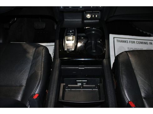 Used 2016 Honda Pilot Touring image 17