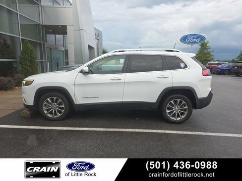 Used 2019 Jeep Cherokee Latitude Plus FWD image 1