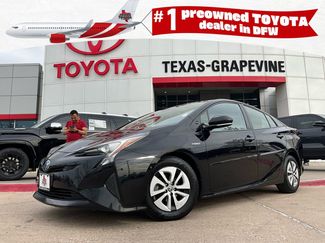 Used 2017 Toyota Prius Four w/ Premium Convenience Package video 1