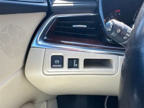 Used 2019 Cadillac XT5 Luxury FWD image 26