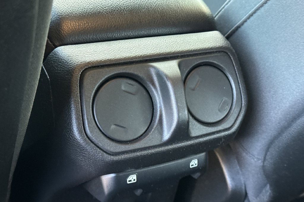 Used 2021 Jeep Wrangler Unlimited Rubicon AWD/4WD image 16