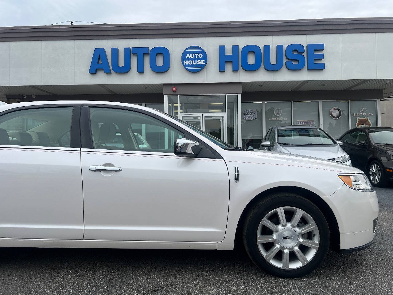 Used 2010 Lincoln MKZ FWD image 38