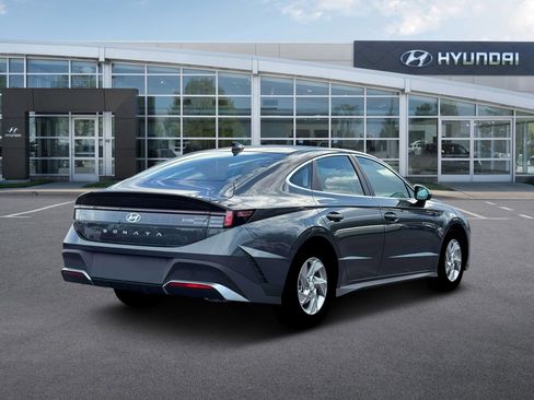 New 2026 Hyundai Sonata SE FWD image 7