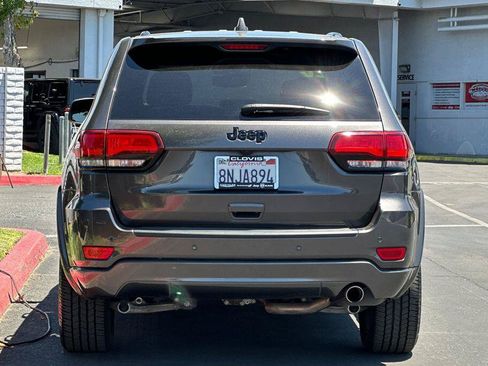 Used 2020 Jeep Grand Cherokee Altitude RWD image 5