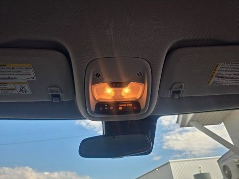 Used 2025 Chevrolet TrailBlazer LT w/ Convenience Package image 30