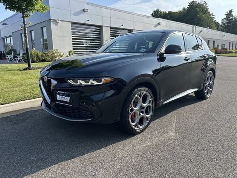 Used 2024 Alfa Romeo Tonale Ti AWD/4WD image 4