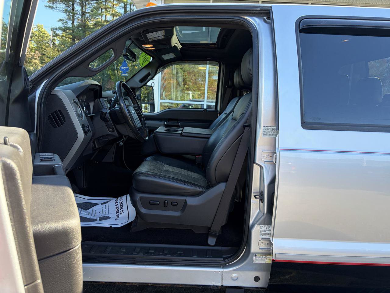 Used 2011 Ford F350 Lariat w/ Lariat Ultimate Pkg AWD/4WD image 17