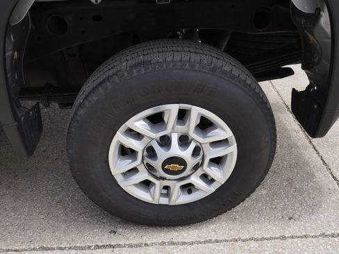 Used 2025 Chevrolet Silverado 2500 LT w/ Convenience Package AWD/4WD image 32