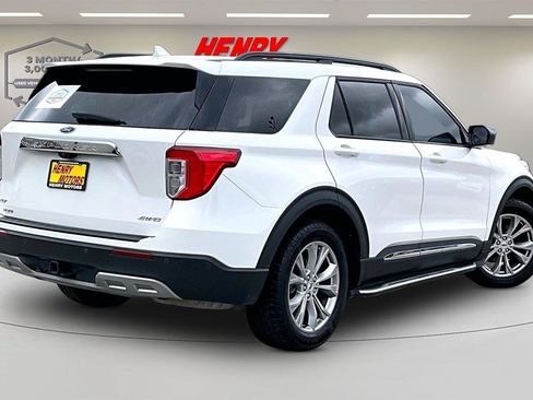Used 2023 Ford Explorer XLT w/ Equipment Group 202A AWD/4WD image 6