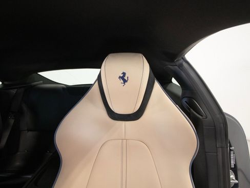 Used 2022 Ferrari Roma image 4