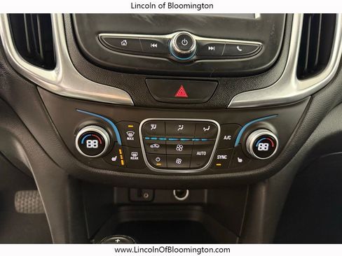 Used 2018 Chevrolet Equinox LT image 34