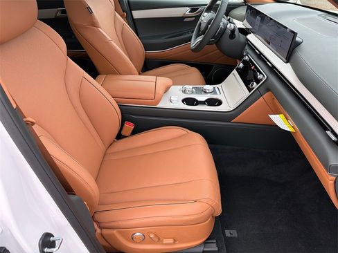 New 2026 Genesis GV80 2.5T Advanced image 13