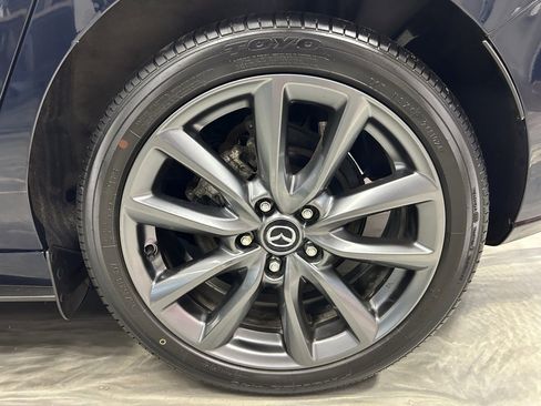 Used 2019 MAZDA MAZDA3 AWD Hatchback w/ Preferred Pkg image 17