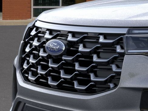 New 2026 Ford Explorer Platinum RWD image 17