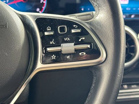 Certified 2022 Mercedes-Benz GLB 250 4MATIC image 32