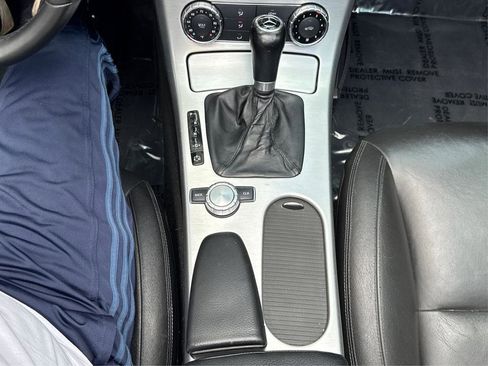 Used 2013 Mercedes-Benz SLK 250 image 14