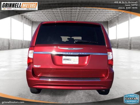 Used 2015 Chrysler Town & Country Touring-L w/ Driver Convenience Group FWD image 6