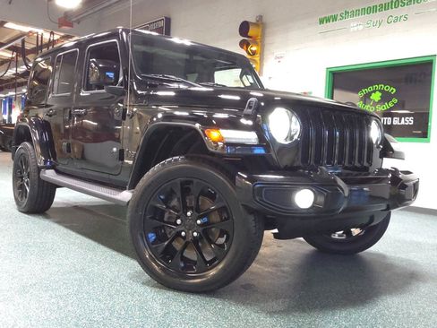 Used 2021 Jeep Wrangler Unlimited Sahara AWD/4WD image 10