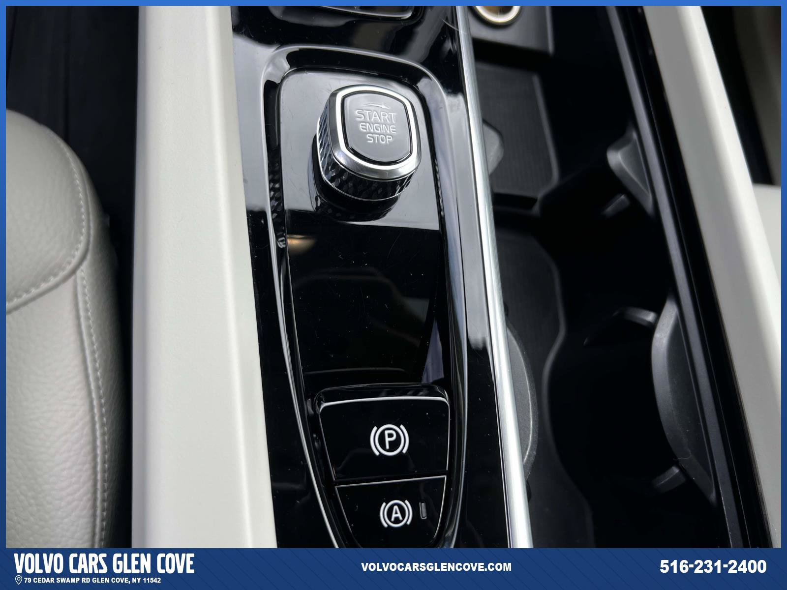 Used 2025 Volvo XC60 T8 Plus w/ Climate Package AWD/4WD image 31