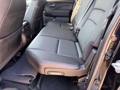 Used 2025 Honda Ridgeline RTL image 11