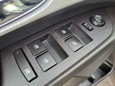 Used 2016 Chevrolet Equinox LS AWD/4WD image 16