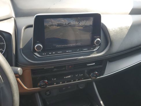 Certified 2024 Nissan Rogue SV image 25