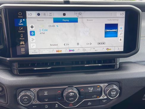 New 2026 Jeep Gladiator Willys AWD/4WD image 18