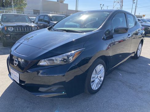 Used 2025 Nissan Leaf S FWD image 2